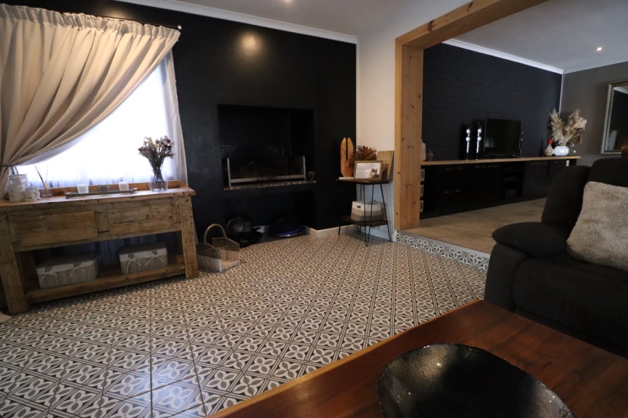 4 Bedroom Property for Sale in Sherwood Eastern Cape